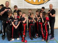 Gruppenfoto der Nachwuchskampfsportler