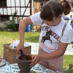 Museumsfest - Kräutersalz herstellen